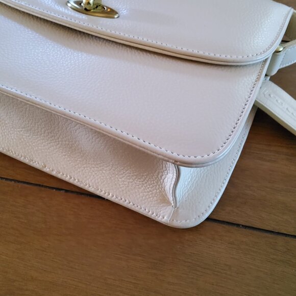 COACH Very Elegant White Crossbody Bag - Picture 6 of 11
